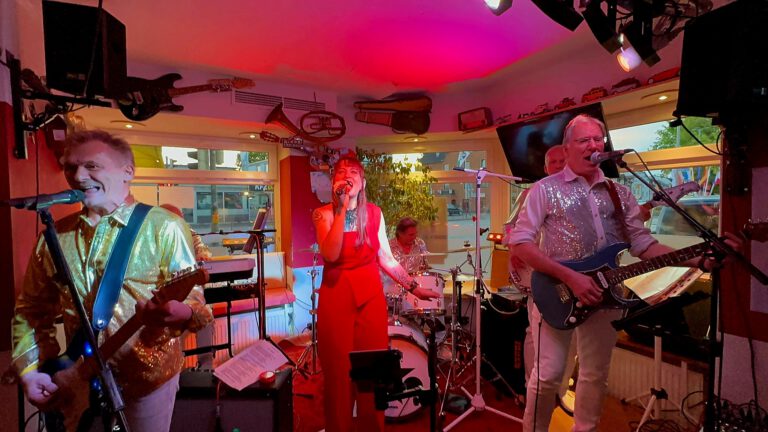 Henry Caddie Band 26.04.25